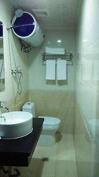 Xinyuan Business Hotel Luoyang  Exteriör bild